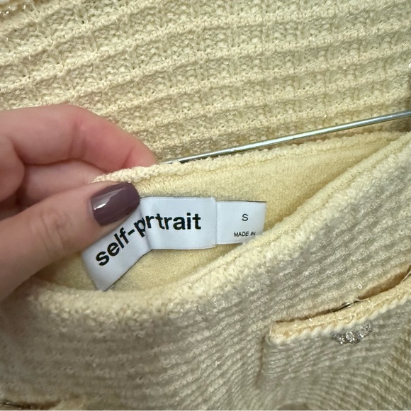 Textured Knit Skirt in Yellow
self-portrait - Picture 3 of 6